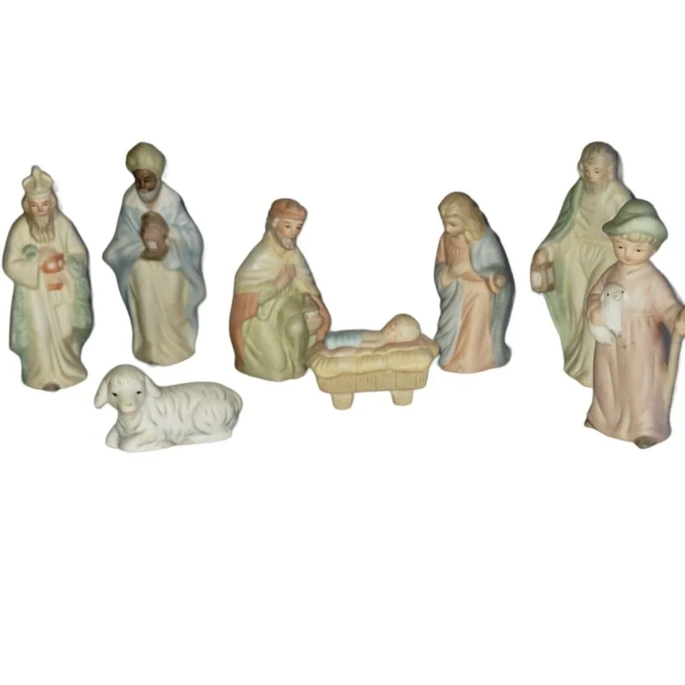 VINTAGE 8 PIECE‎ LEFTON CHRISTMAS NATIVITY FIGURINES MADE IN Taiwan